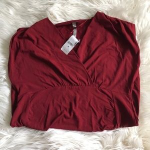 Nwt Thyme maternity burgandy top